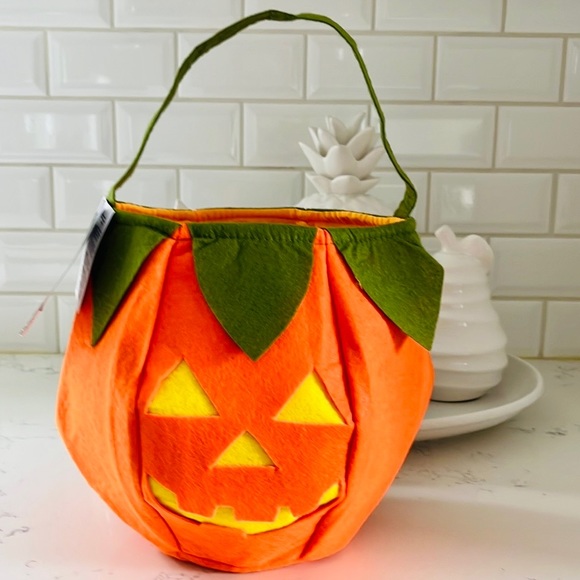 Pottery Barn Kids Costumes Pottery Barn Kids Pumpkin Light Up Treat Bag Poshmark